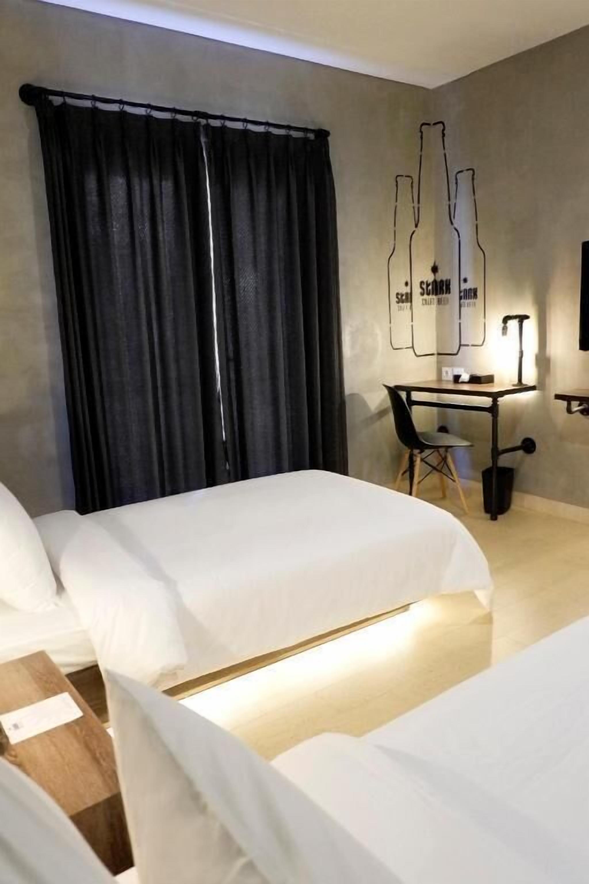 Down comforters, pillowtop beds, minibar, in-room safe