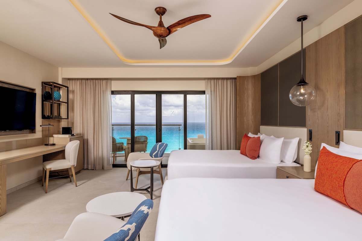 Ocean Front Junior Suite Double | Premium bedding, pillowtop beds, minibar (free items), in-room safe