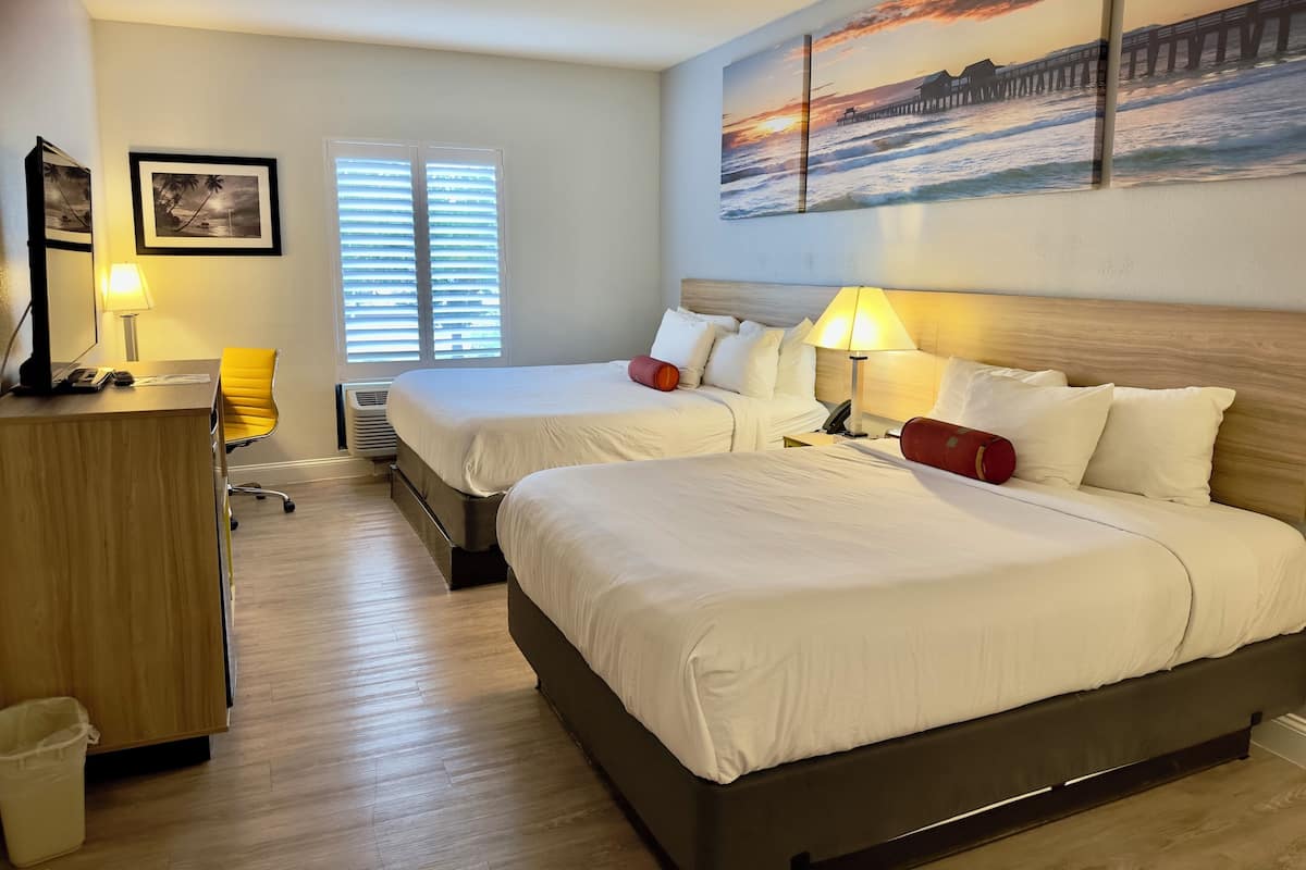Basic Room, Multiple Beds, Non Smoking (1 Queen Bed & 1 King Bed)