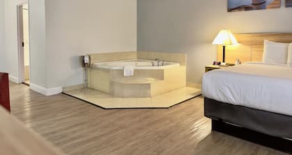 Days Inn & Suites by Wyndham Lakeland