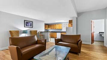 Svit - 2 sovrum - icke-rökare (1 Kind Bed & 2 Queen Beds) | 1 sovrum, egyptiska bomullslakan och sÀngtillbehör av högsta kvalitet