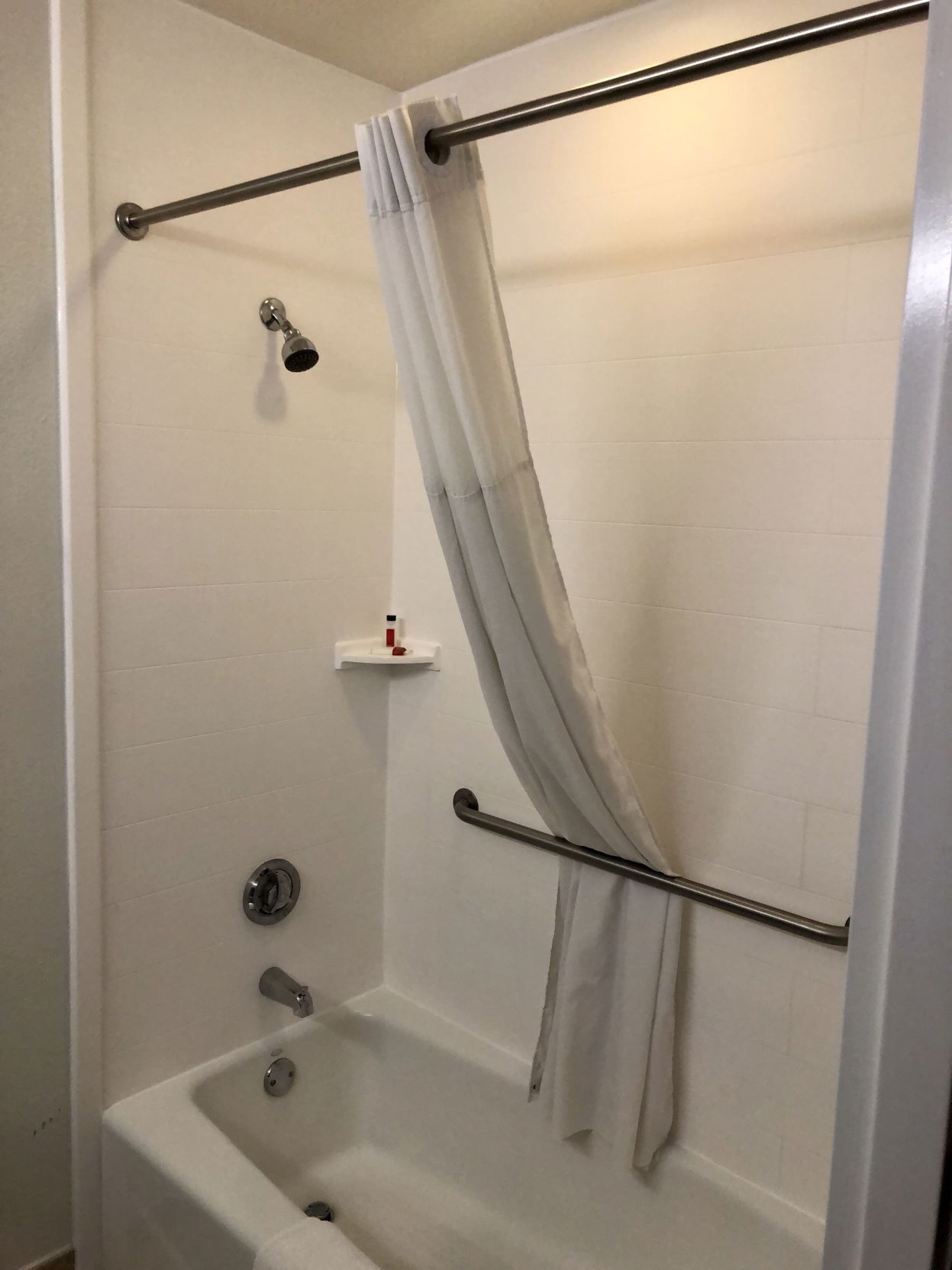 Salle de bain | Ensemble baignoire-douche, pomme de douche hydromassante