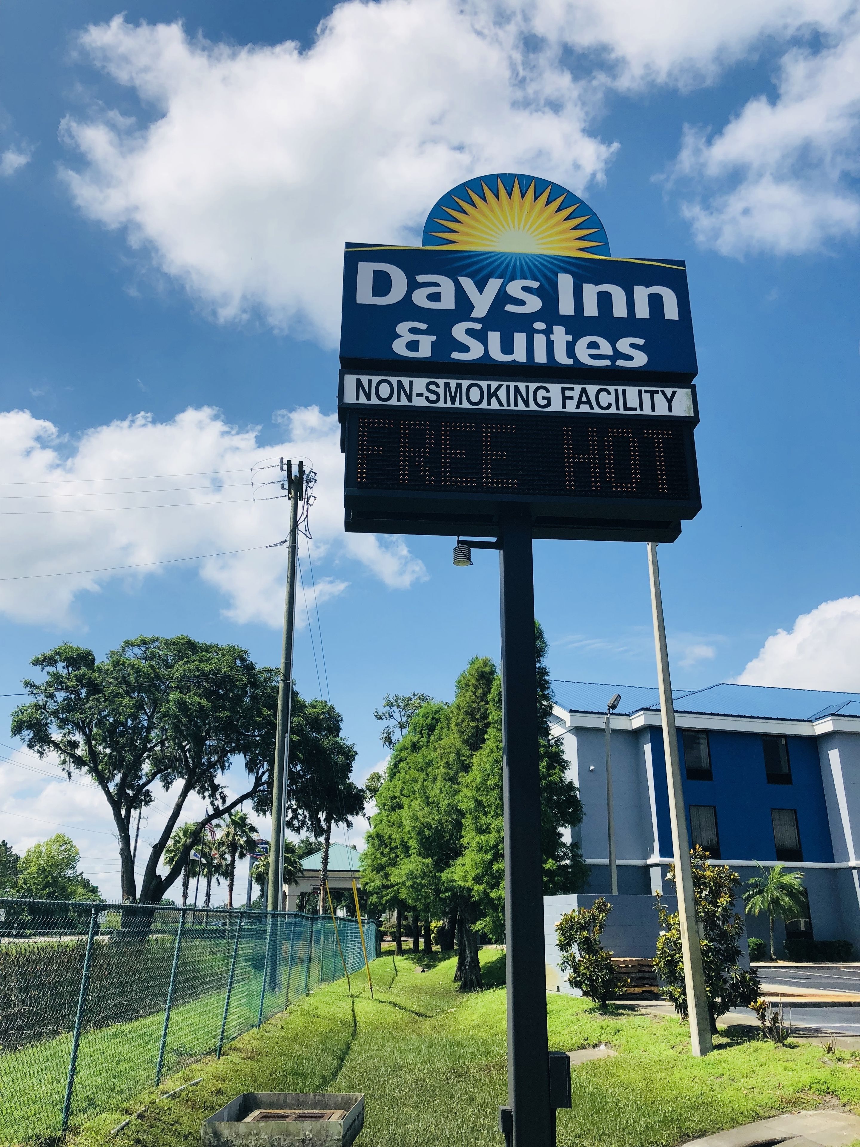 A Days Inn & Suites sign indicating a non-smoking facility.