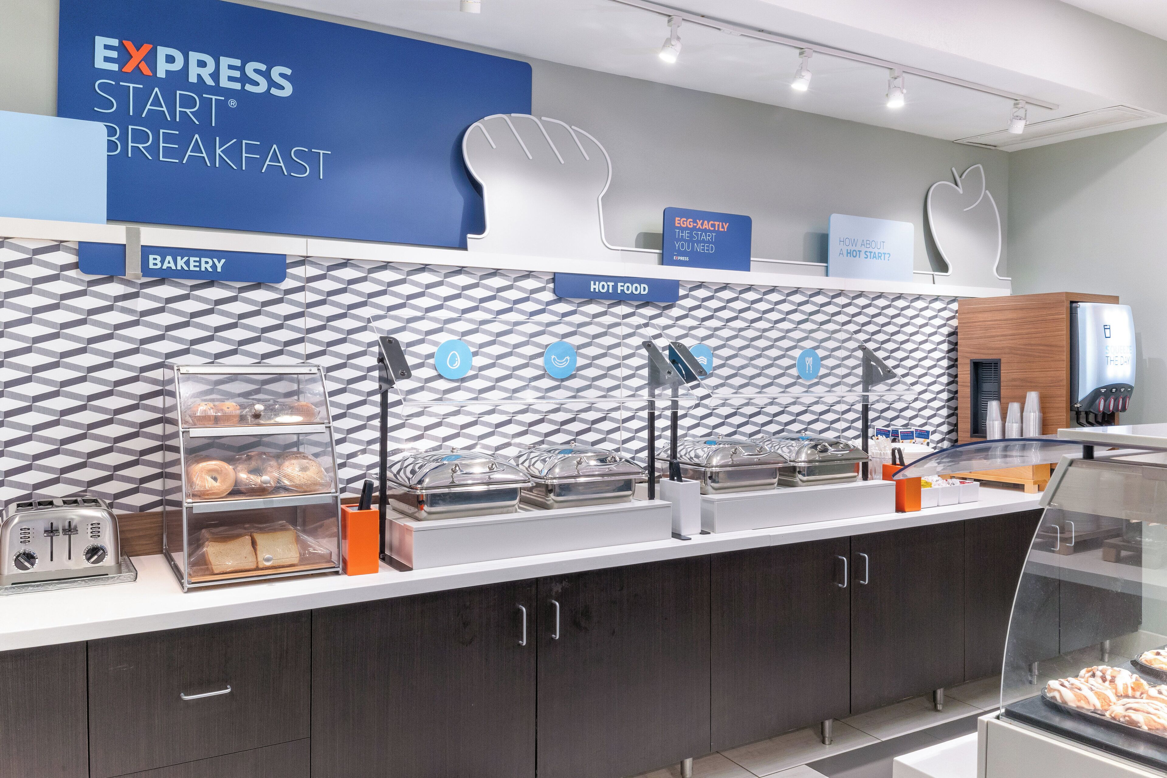 free daily continental breakfast