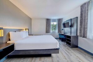 Escritorio, wifi gratis y ropa de cama 