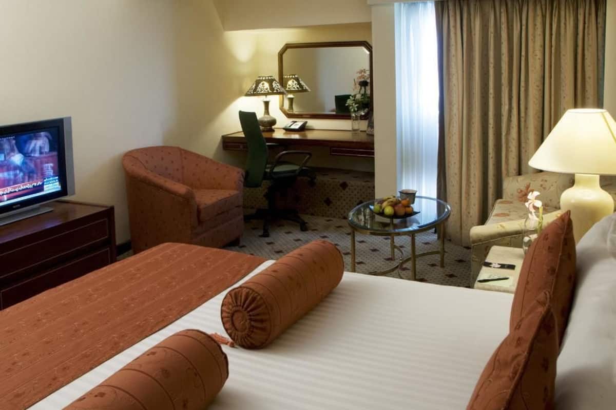 minibar, in-room safe, blackout curtains, soundproofing