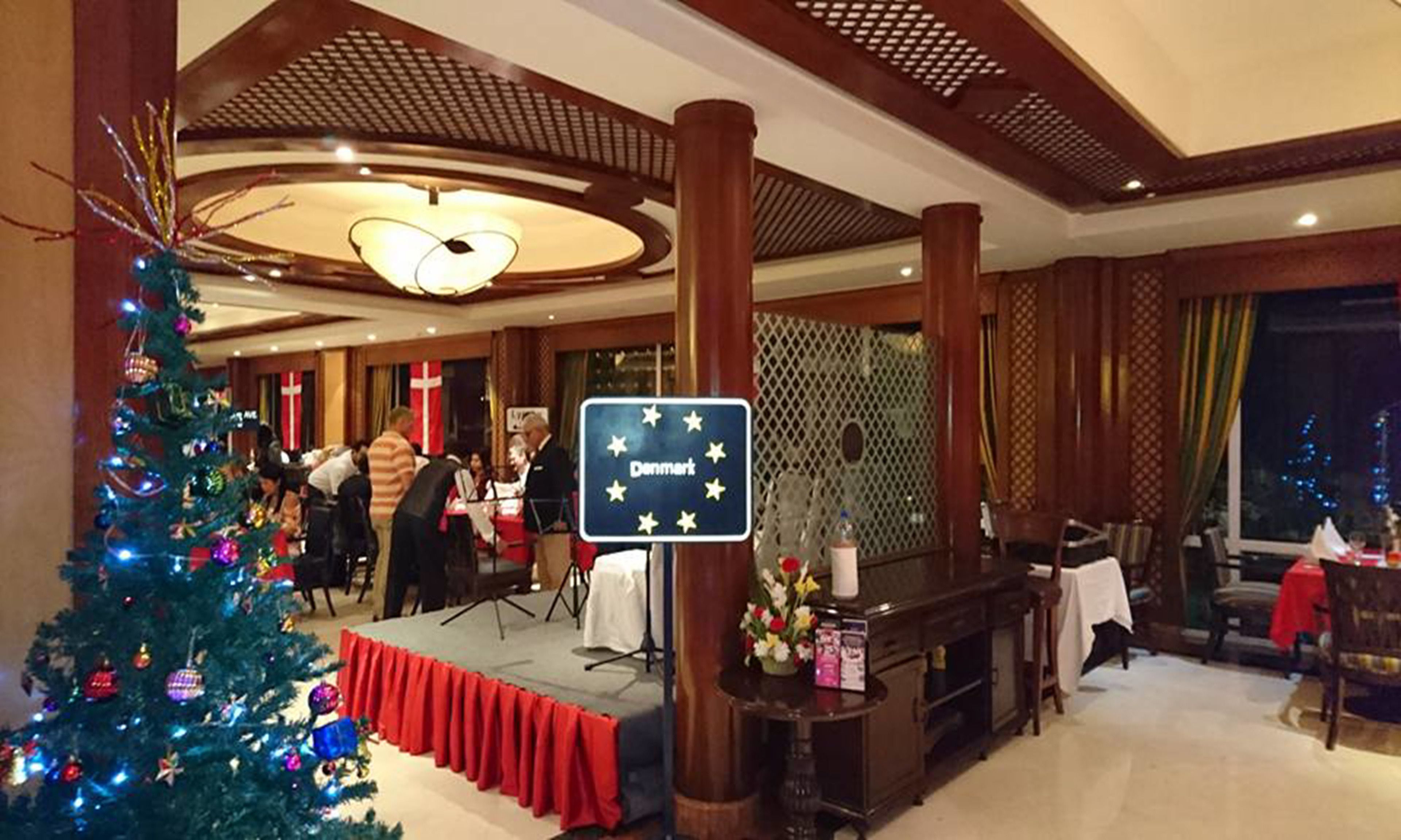 4 restaurants, chinese cuisine