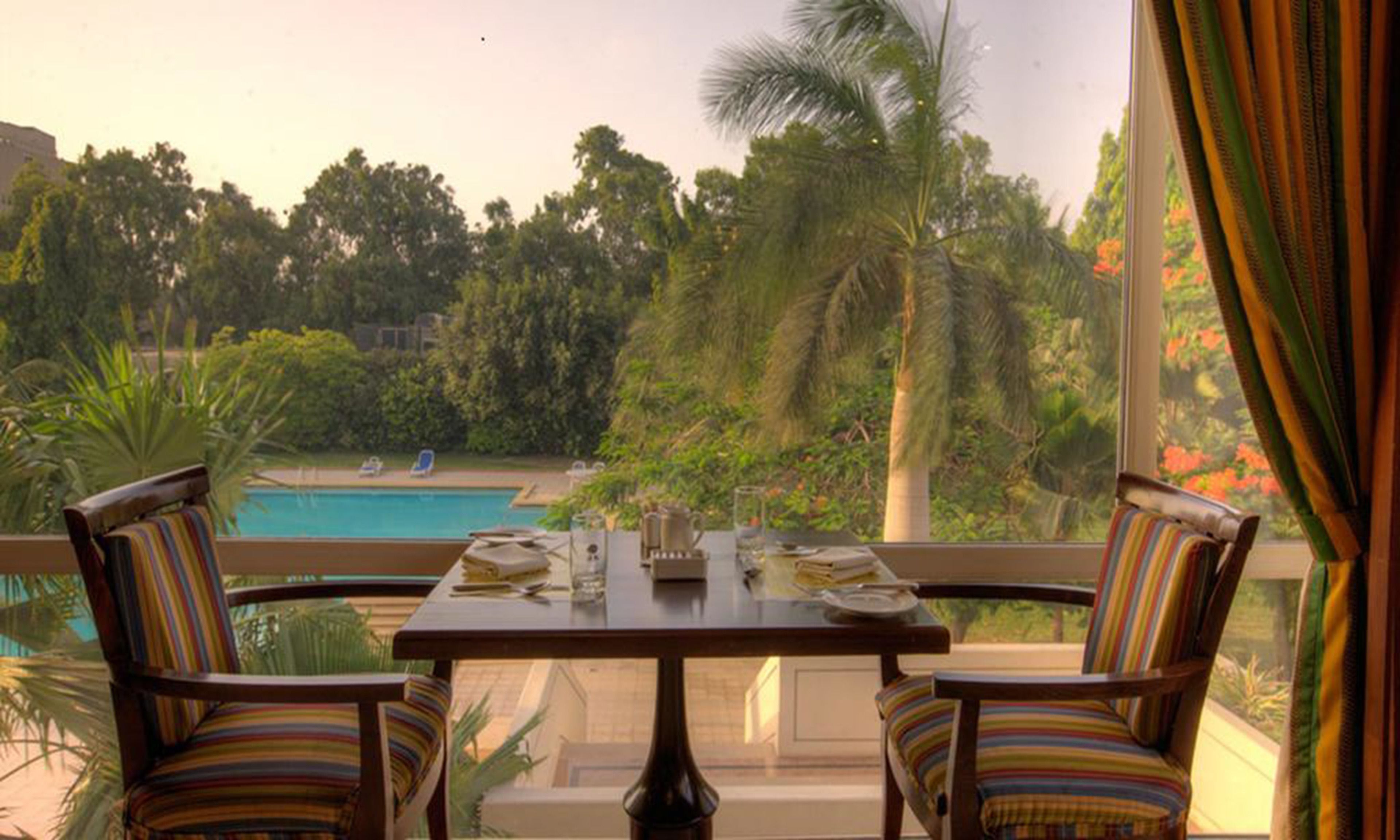 4 restaurants, spécialités Cuisine chinoise