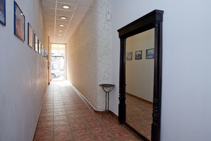 Interior - Scottys Boutique Hotel (Sofia)