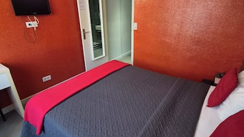 Camera singola | Biancheria da letto di alta qualità, una cassaforte in camera