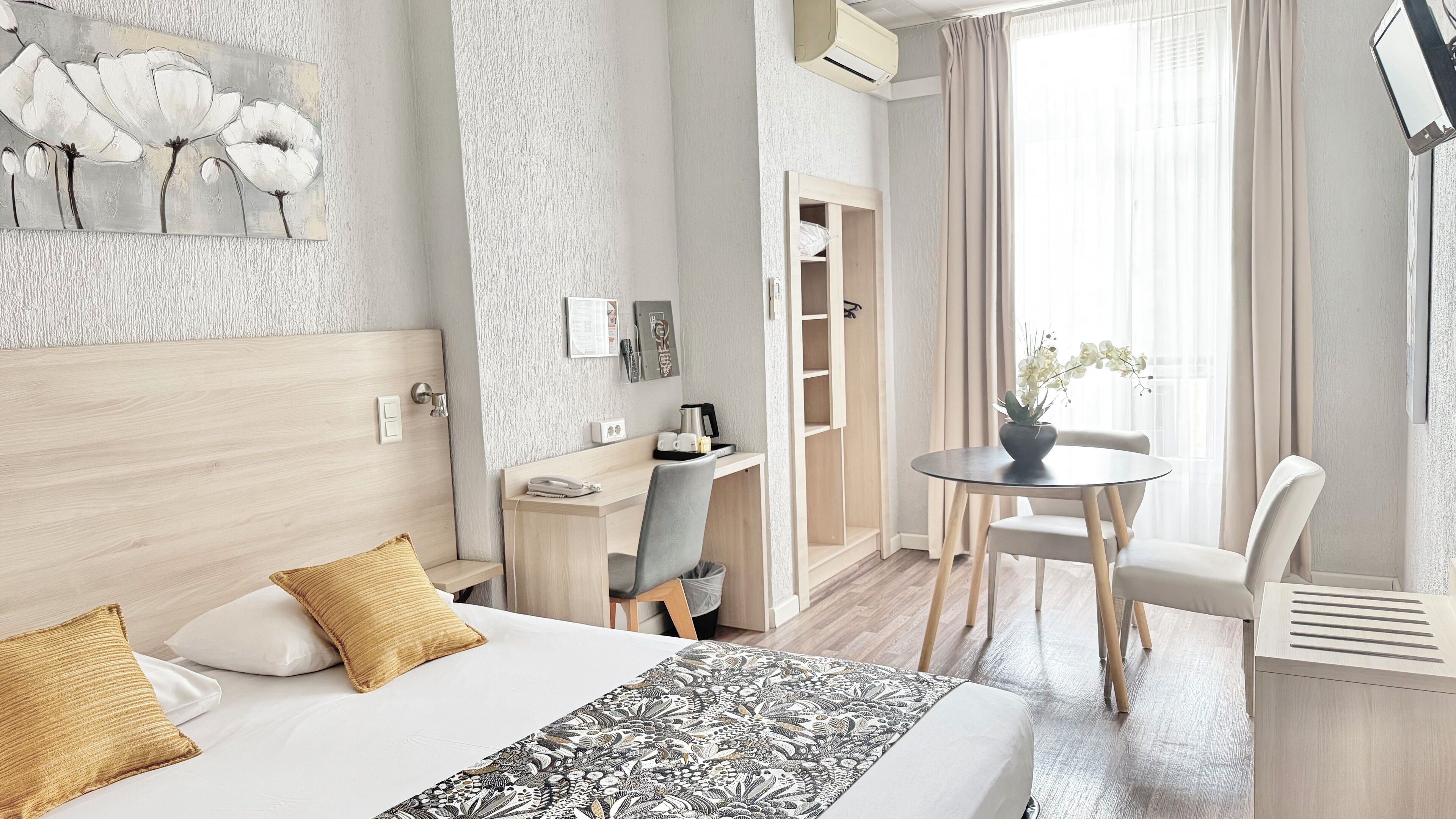 Photo - Hôtel Helvétique