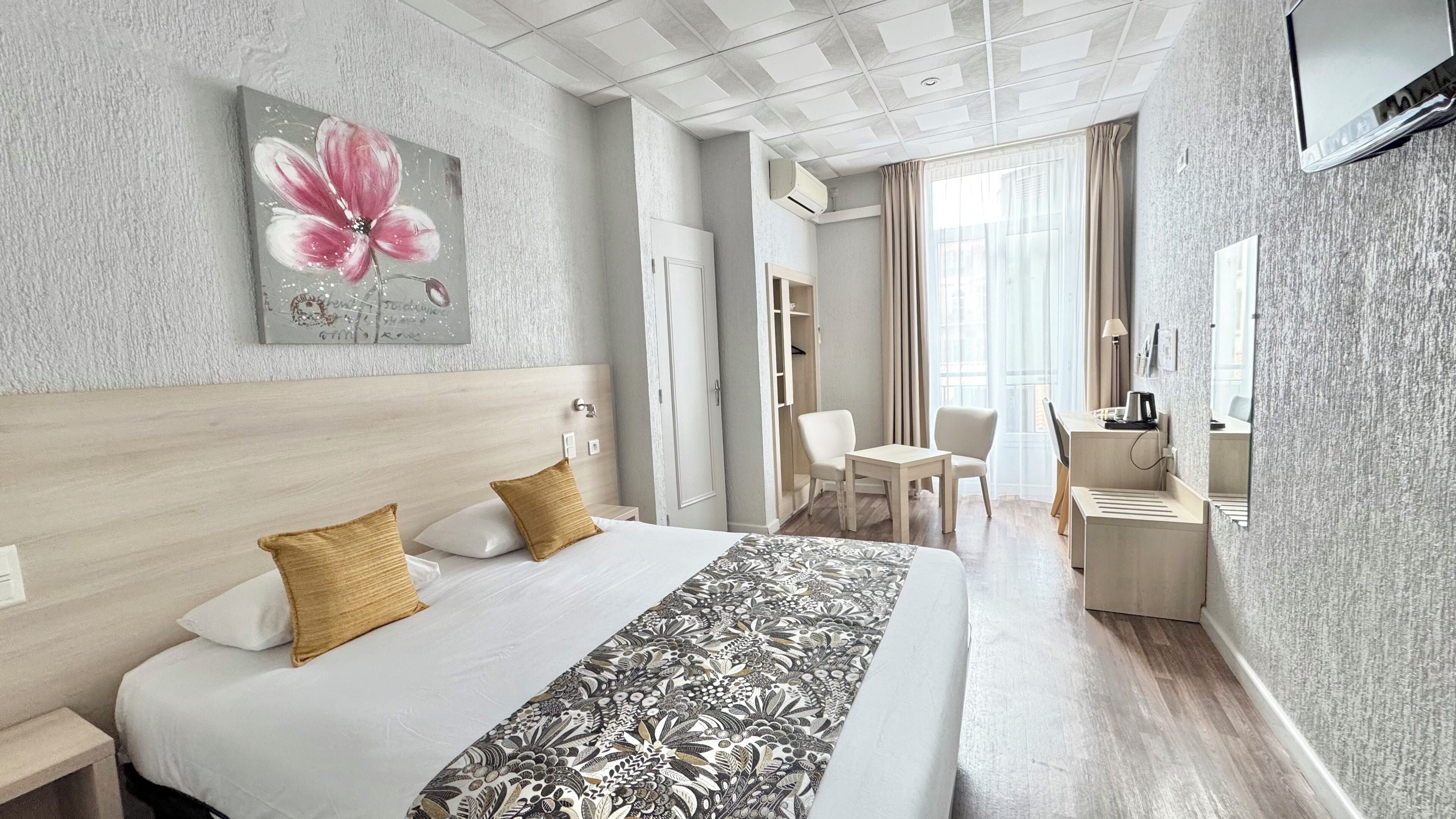 Photo - Hôtel Helvétique