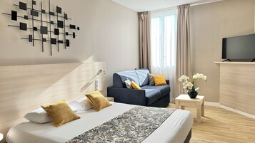 Deluxe-Zimmer | Hochwertige Bettwaren, Minibar, Zimmersafe, Schreibtisch