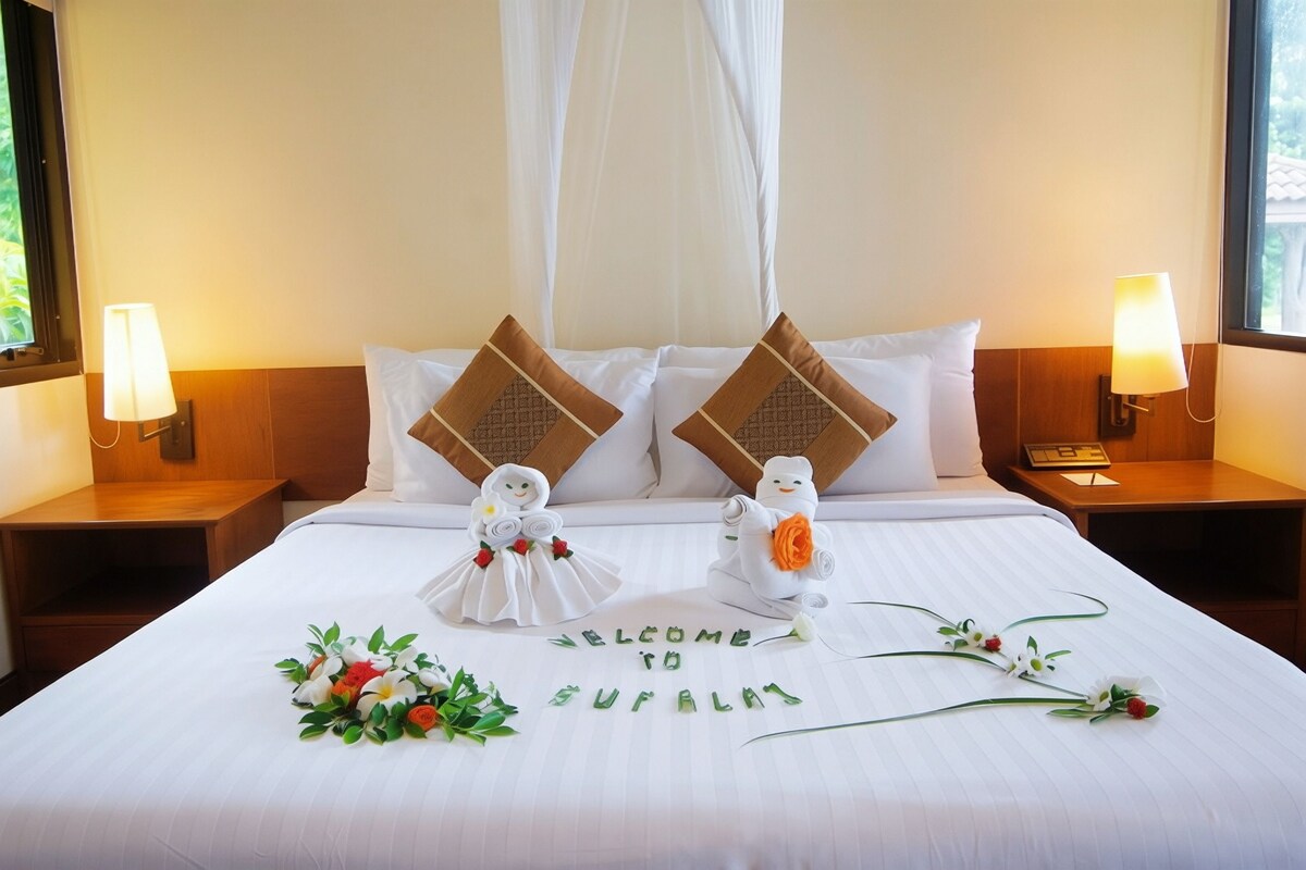 Premium bedding, pillow-top beds, minibar, in-room safe