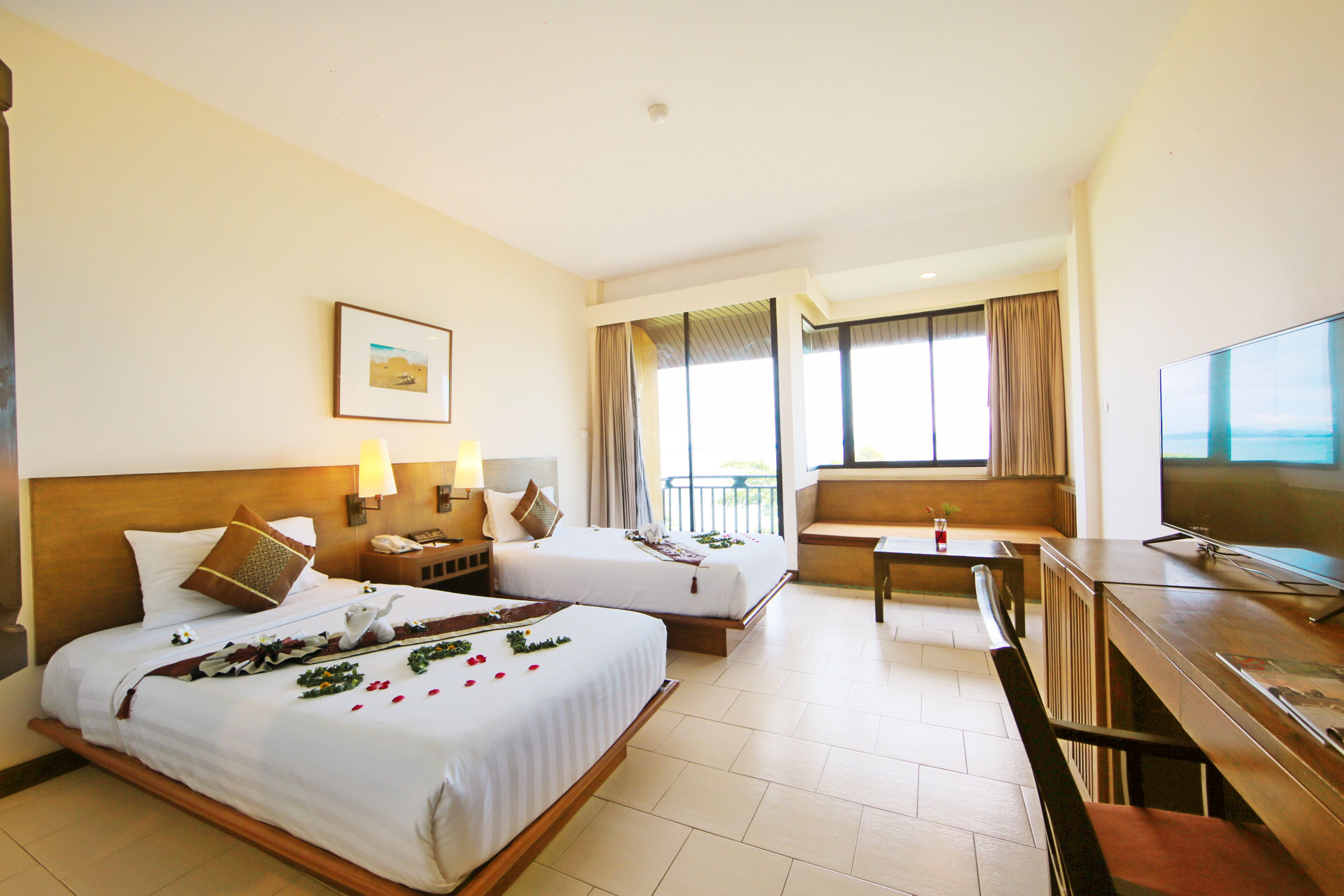 Premium bedding, pillowtop beds, minibar, in-room safe