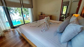 Premium bedding, pillow-top beds, minibar, in-room safe
