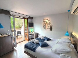 1 habitación, minibar, caja de seguridad en la habitación y escritorio 