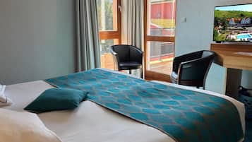 Chambre supérieure, 2 lits jumeaux, non-fumeur, terrasse | 1 chambre, minibar, coffre-fort, bureau