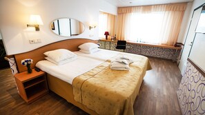 套房 | 客房內保險箱、書桌、熨斗/熨衣板、免費無線上網