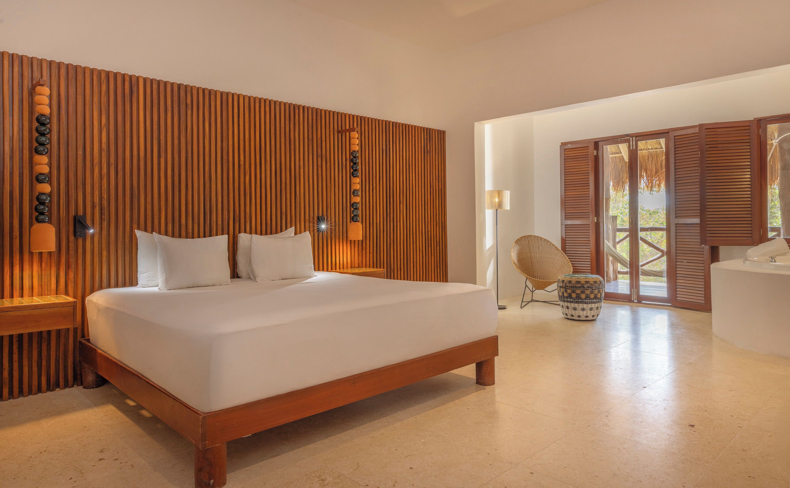 Phòng Suite Superior, bồn tắm thủy lực | Bộ đồ giường cao cấp, két bảo mật tại phòng 
