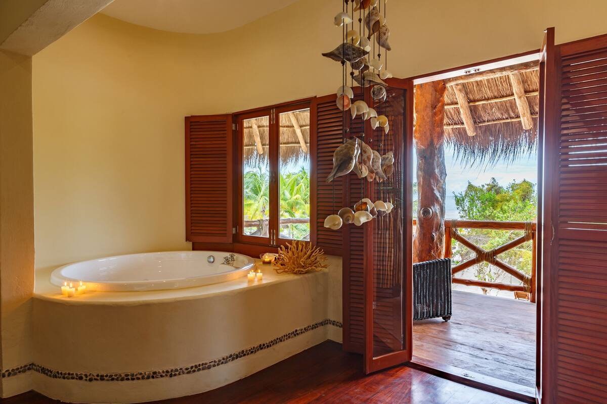 superior suite, jetted tub | premium bedding, in-room safe, free cots/infant beds, free wifi