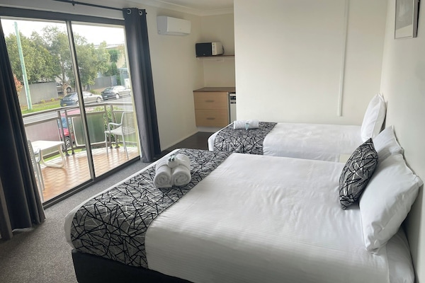 Deluxe Studio Suite, Balcony