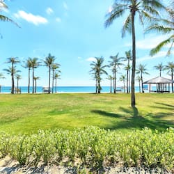 Private beach, white sand, sun-loungers, beach umbrellas