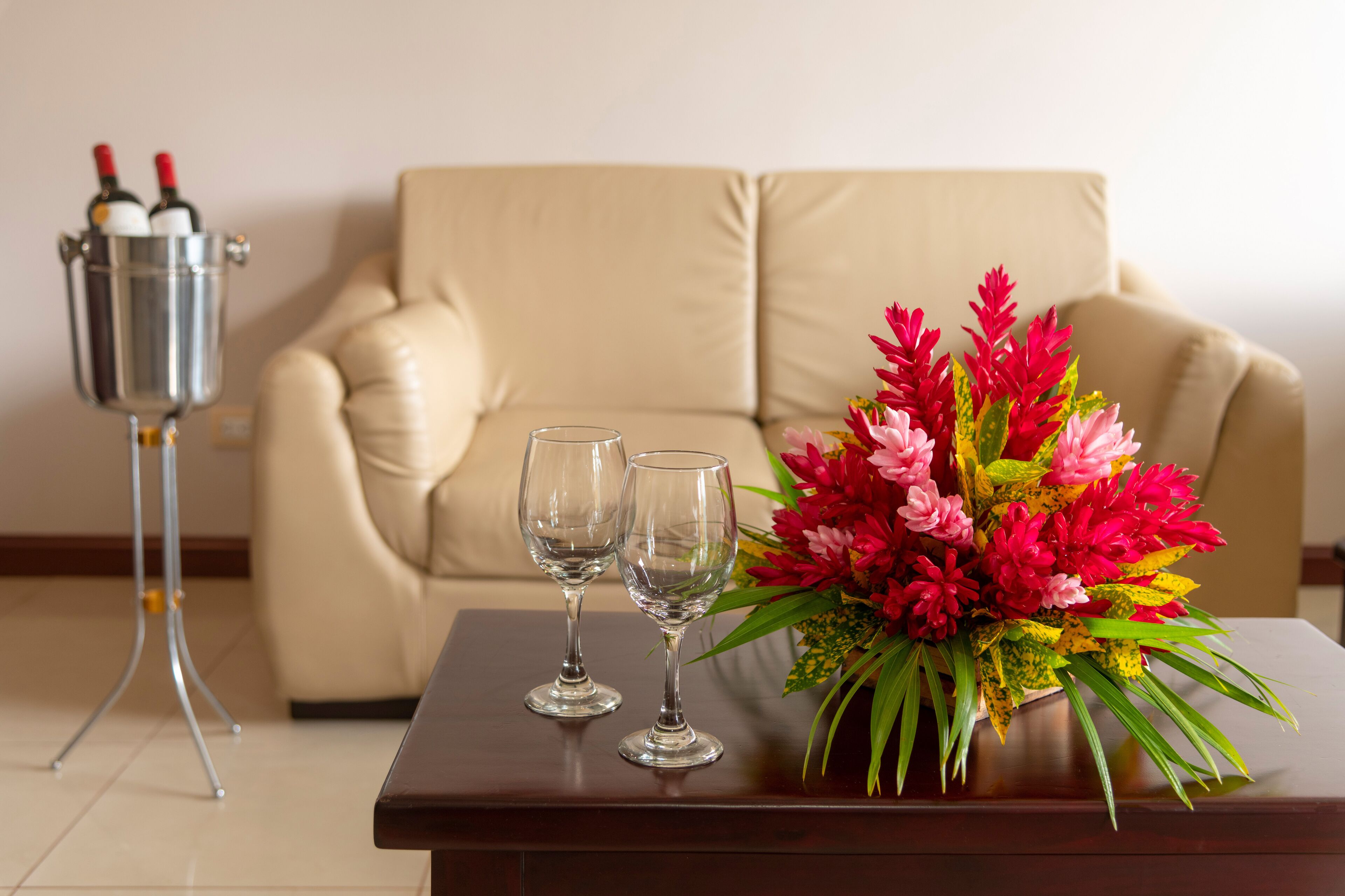 junior suite, balcony | living room