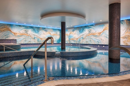 Una piscina techada
