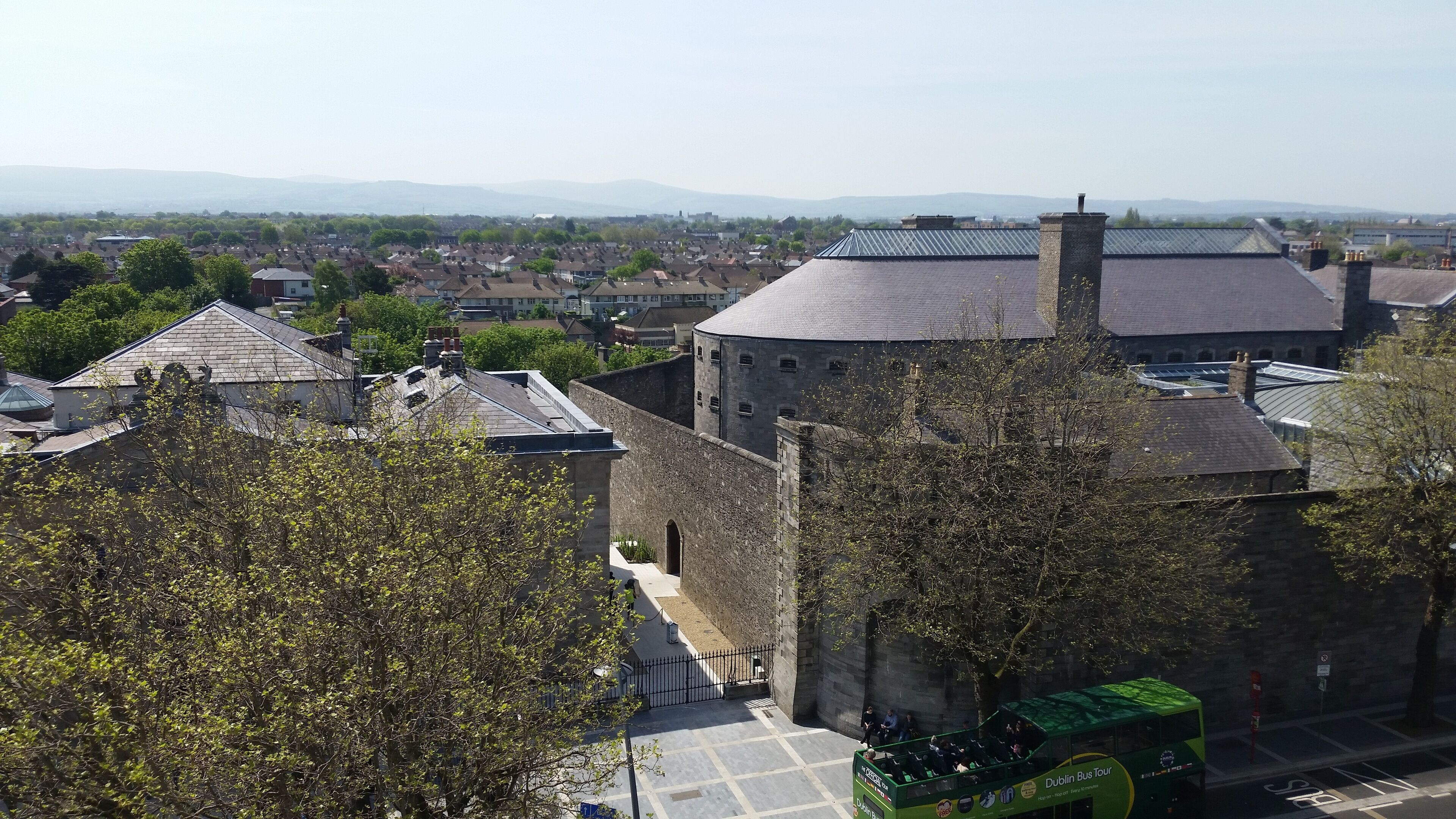 studio suite, 1 king bed | hypo-allergenic bedding, in-room safe, desk, blackout curtains