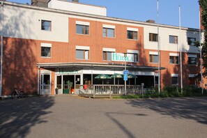 Front of property - Hotel Hermica (Tampere)