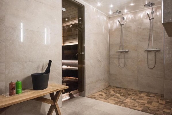 Sauna - Boutique Hotel Yöpuu (Jyväskylä)