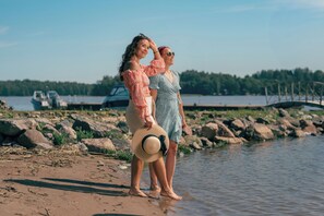 Privat strand, kajakkpadling og roing