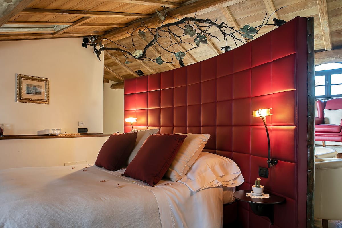 1 bedroom, premium bedding, minibar, in-room safe