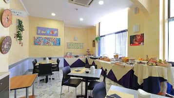 Petit déjeuner continental compris tous les jours