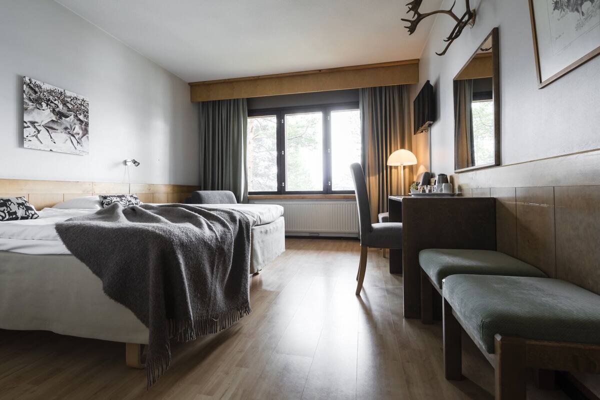 Standard Double or Twin Room | Desk, cribs (free), bed sheets