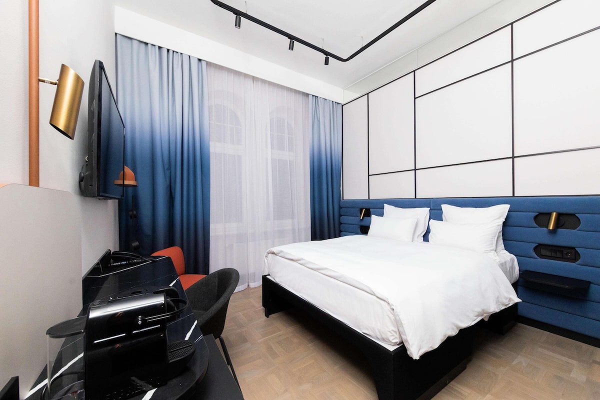 Comfort Double Room (Tribe Essential) | Hypo-allergenic bedding, in-room safe, desk, laptop workspace