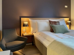 Superior Room, 1 Double Bed, Non Smoking | Pillowtop beds, desk, cribs/infant beds, WiFi - Home Hotel Park (Halden)
