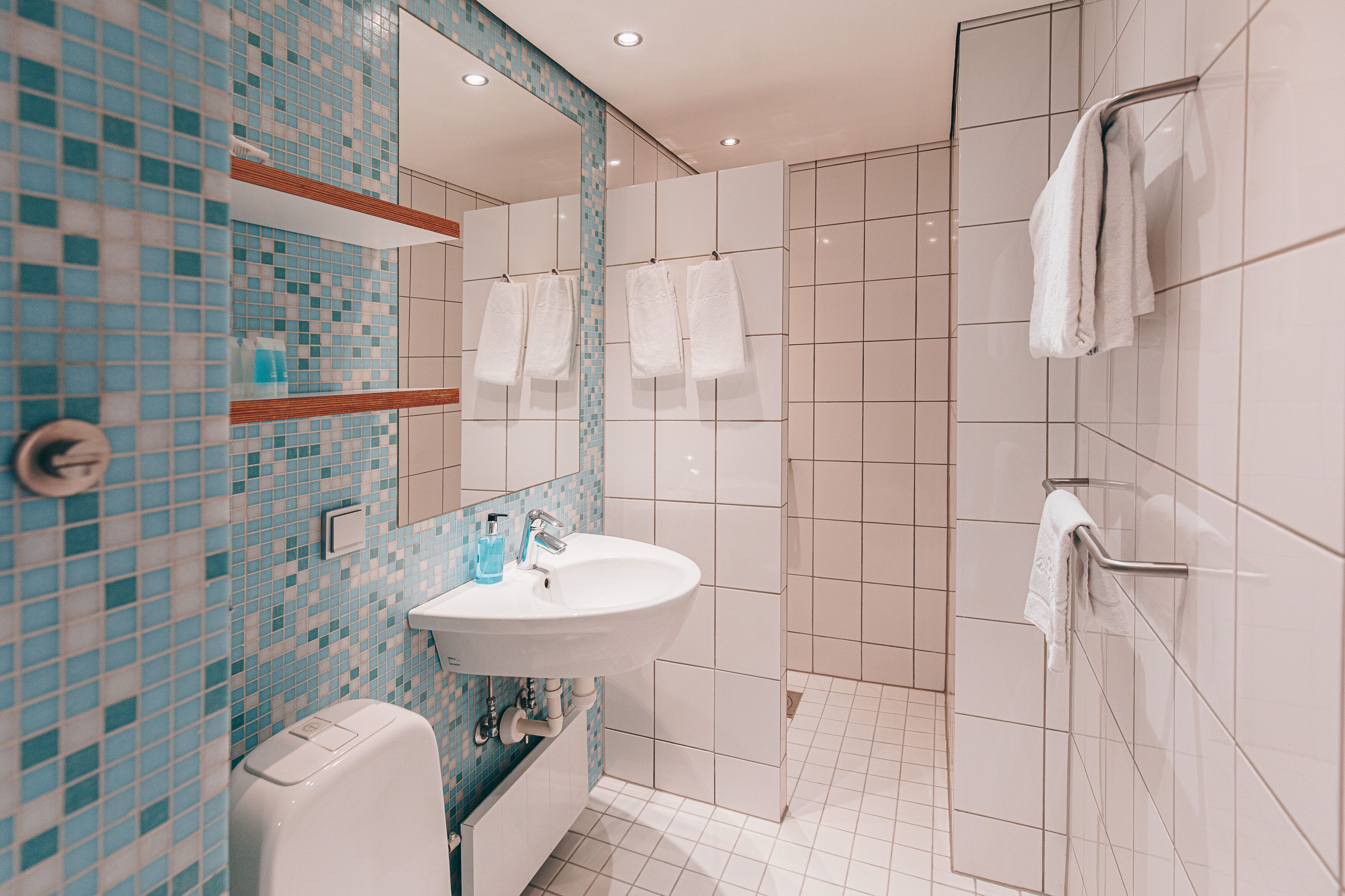 twin room | bathroom | free toiletries, hair dryer, towels