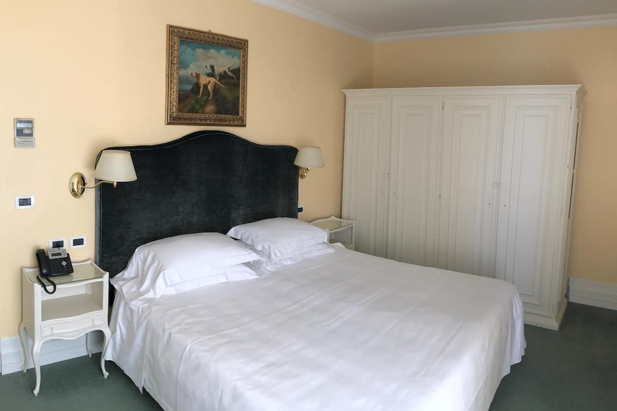 Double Room, Garden View (in Historical Villa) | 1 bedroom, minibar, in-room safe, desk