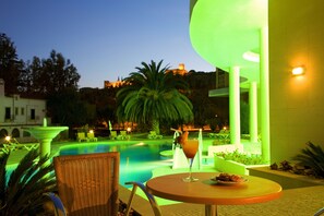 Poolside bar - Hotel Dos Templarios (Tomar)