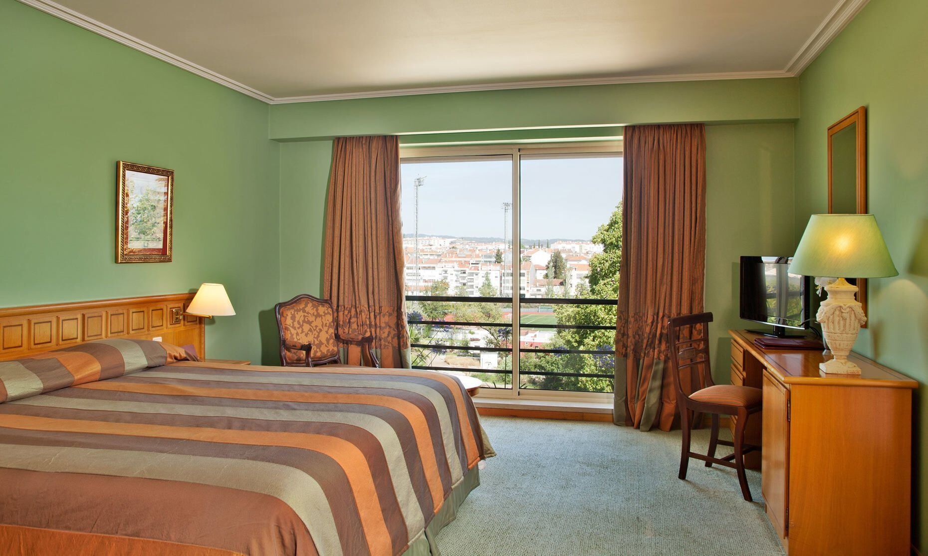 Minibar, in-room safe, desk, soundproofing