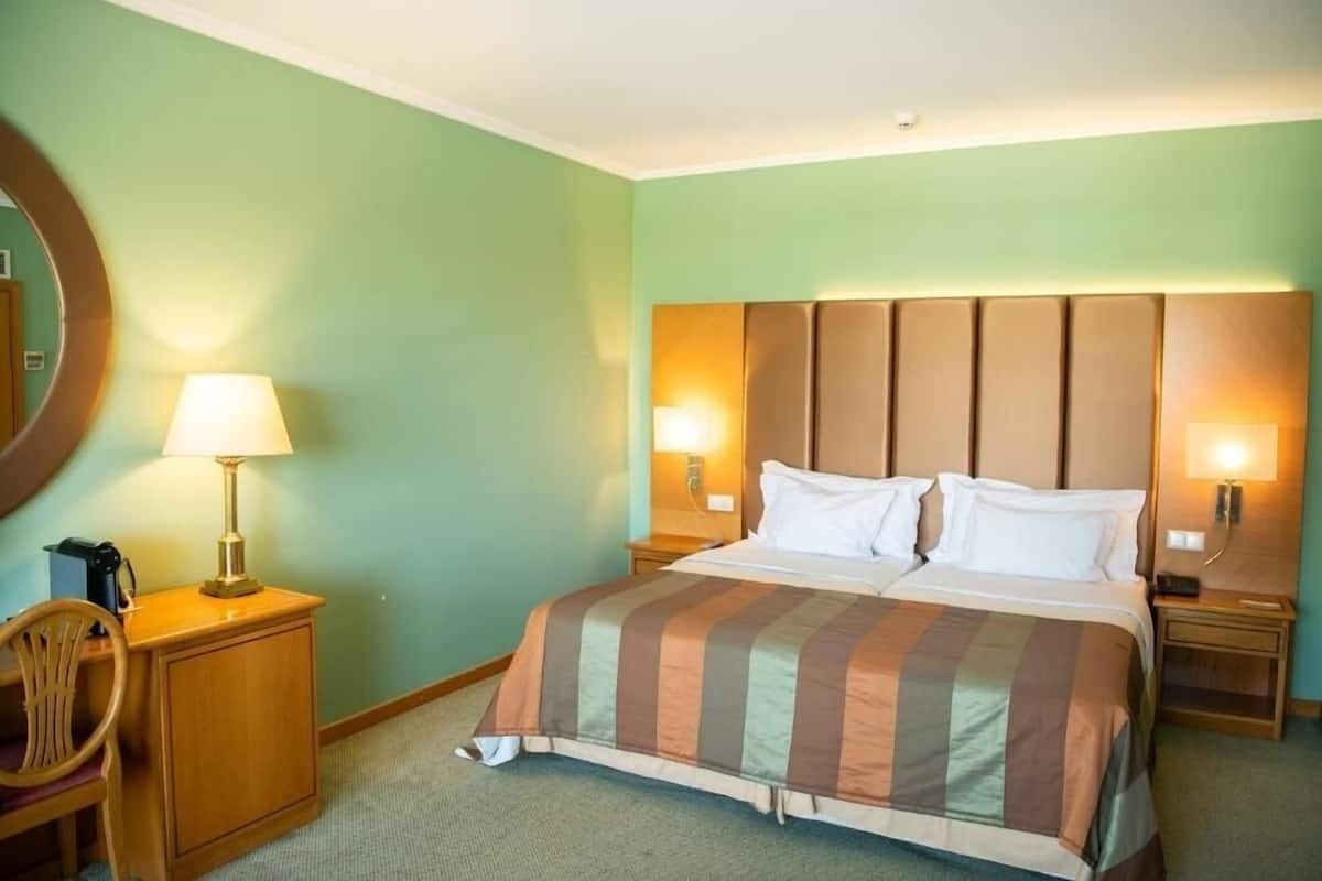 Minibar, in-room safe, desk, soundproofing