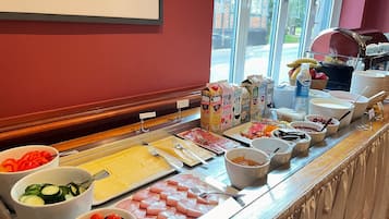 Free daily on-the-go breakfast