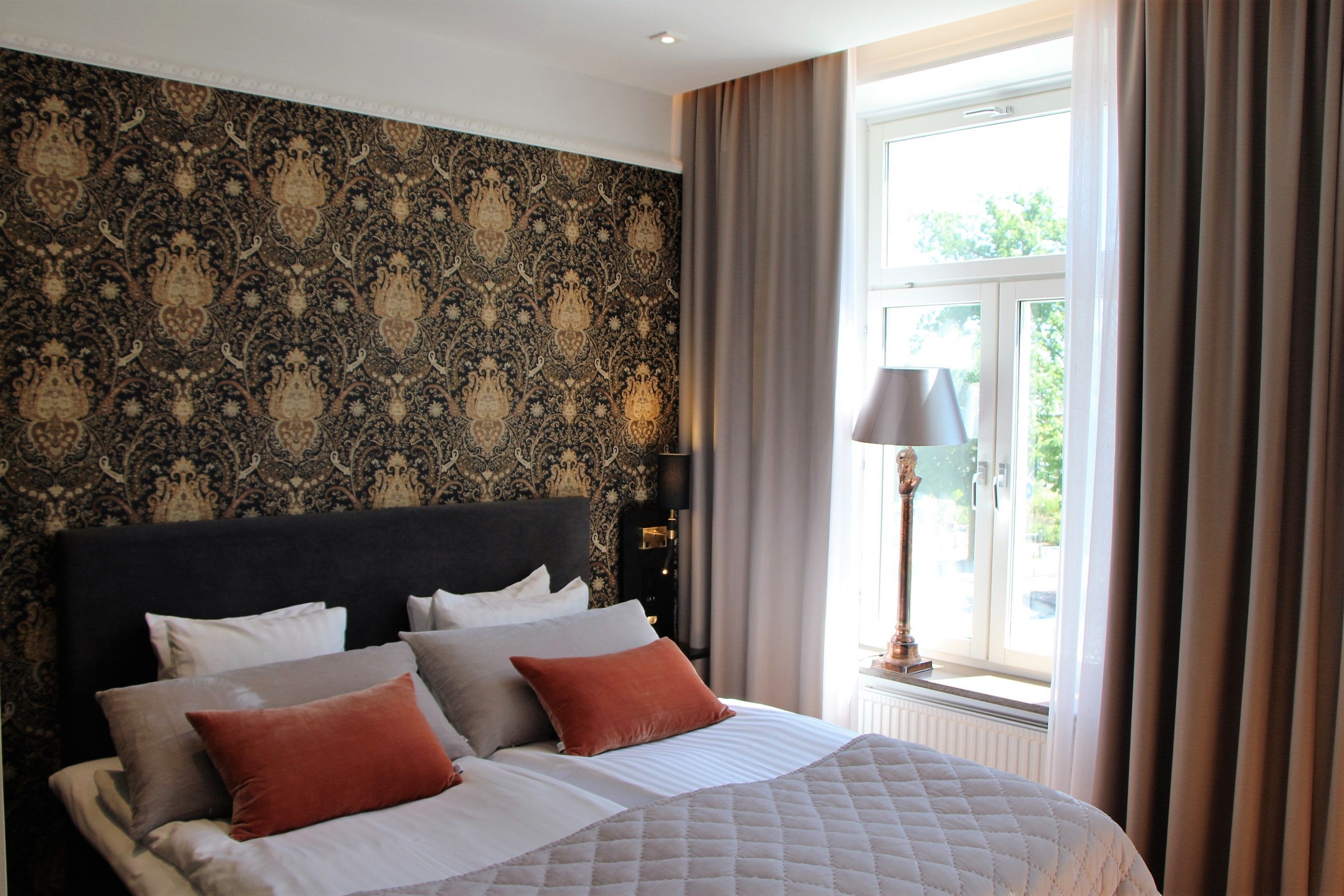 1 bedroom, pillow-top beds, individually decorated, desk