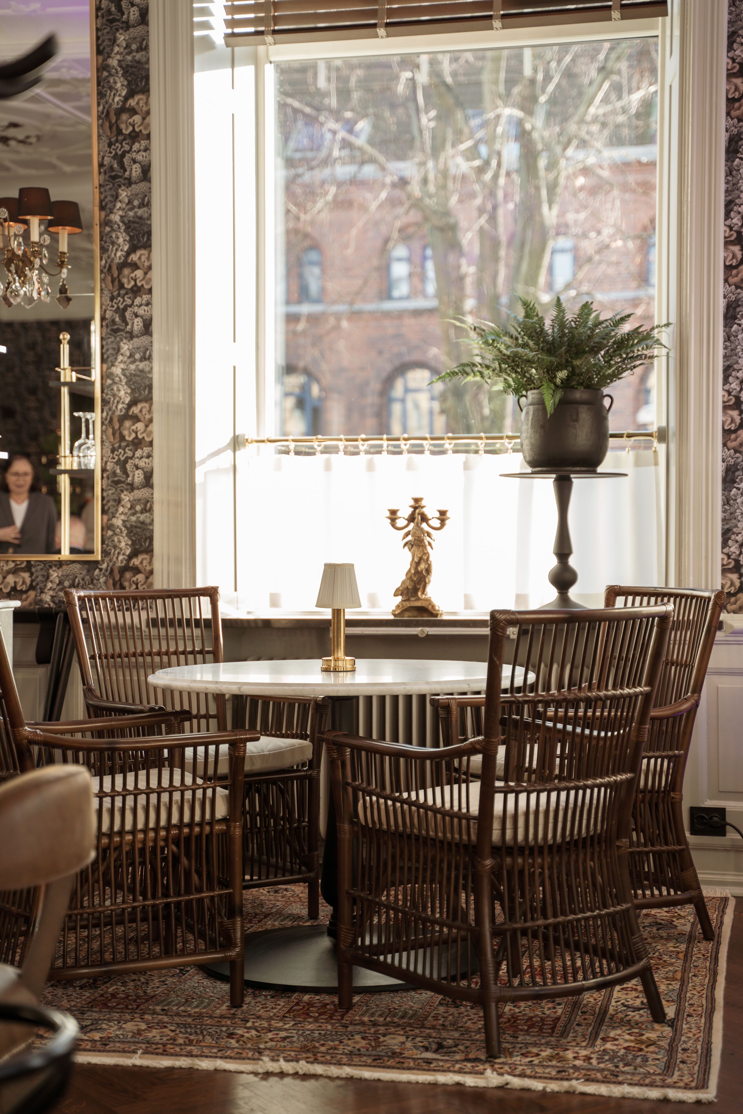 breakfast, lunch, dinner served; regional cuisine