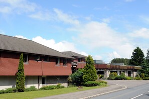 Exterior - Highlander Hotel (Newtonmore)