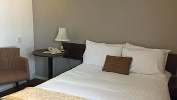 Chambre Double | Bureau, Wi-Fi gratuit, draps fournis