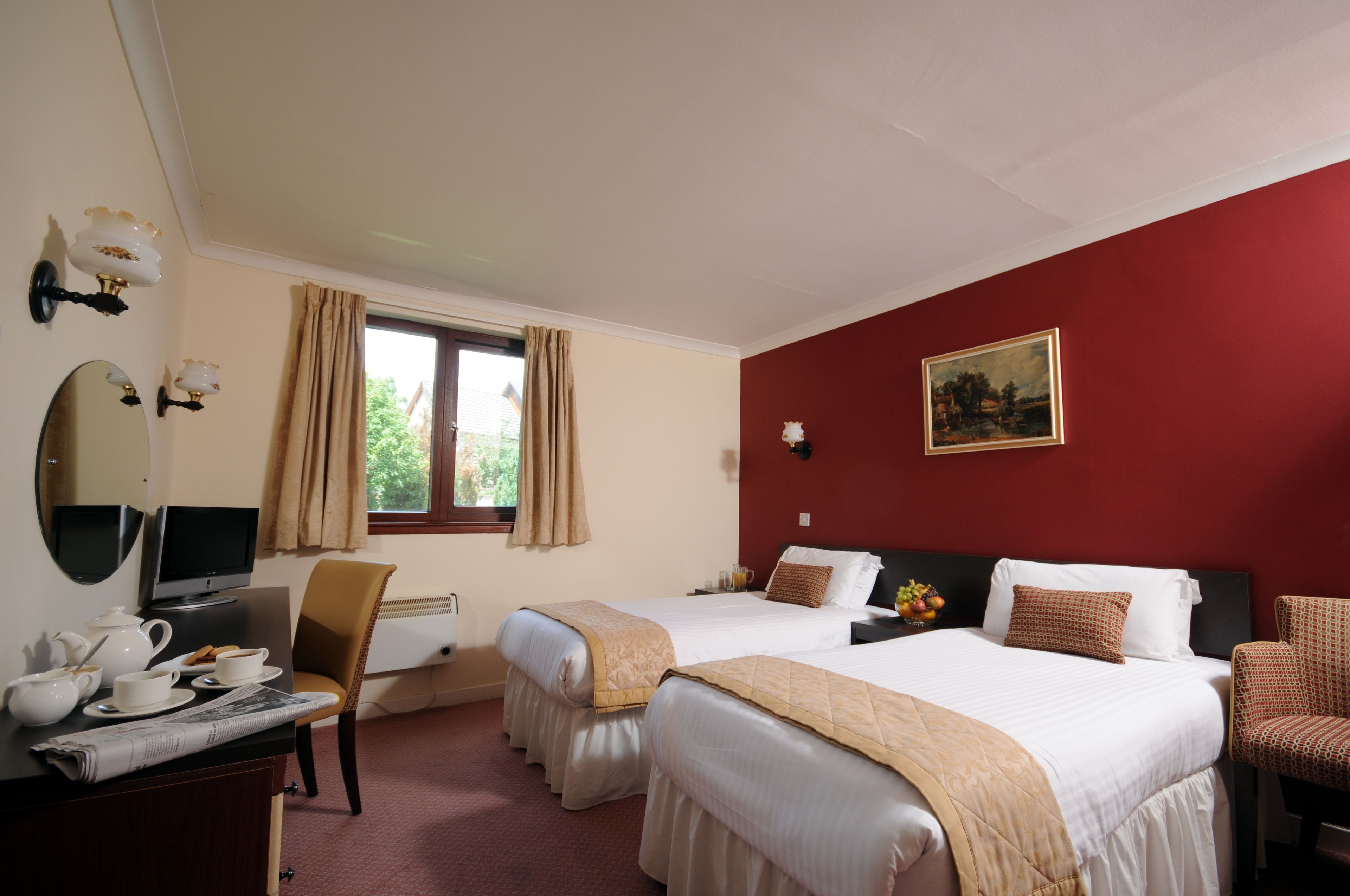 1 bedroom, desk, free wifi, bed sheets