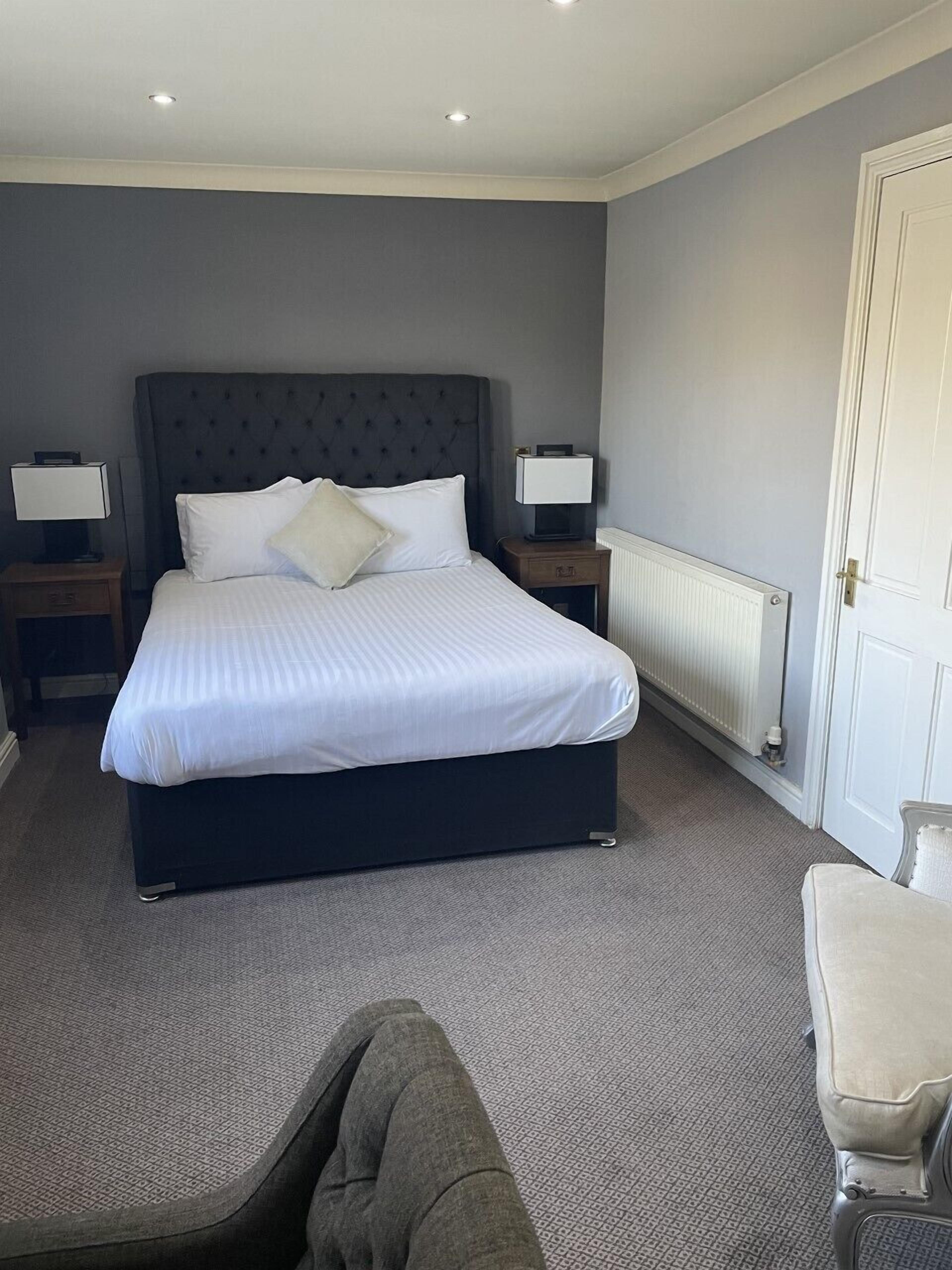 suite | 1 bedroom, in-room safe, individually decorated, individually furnished